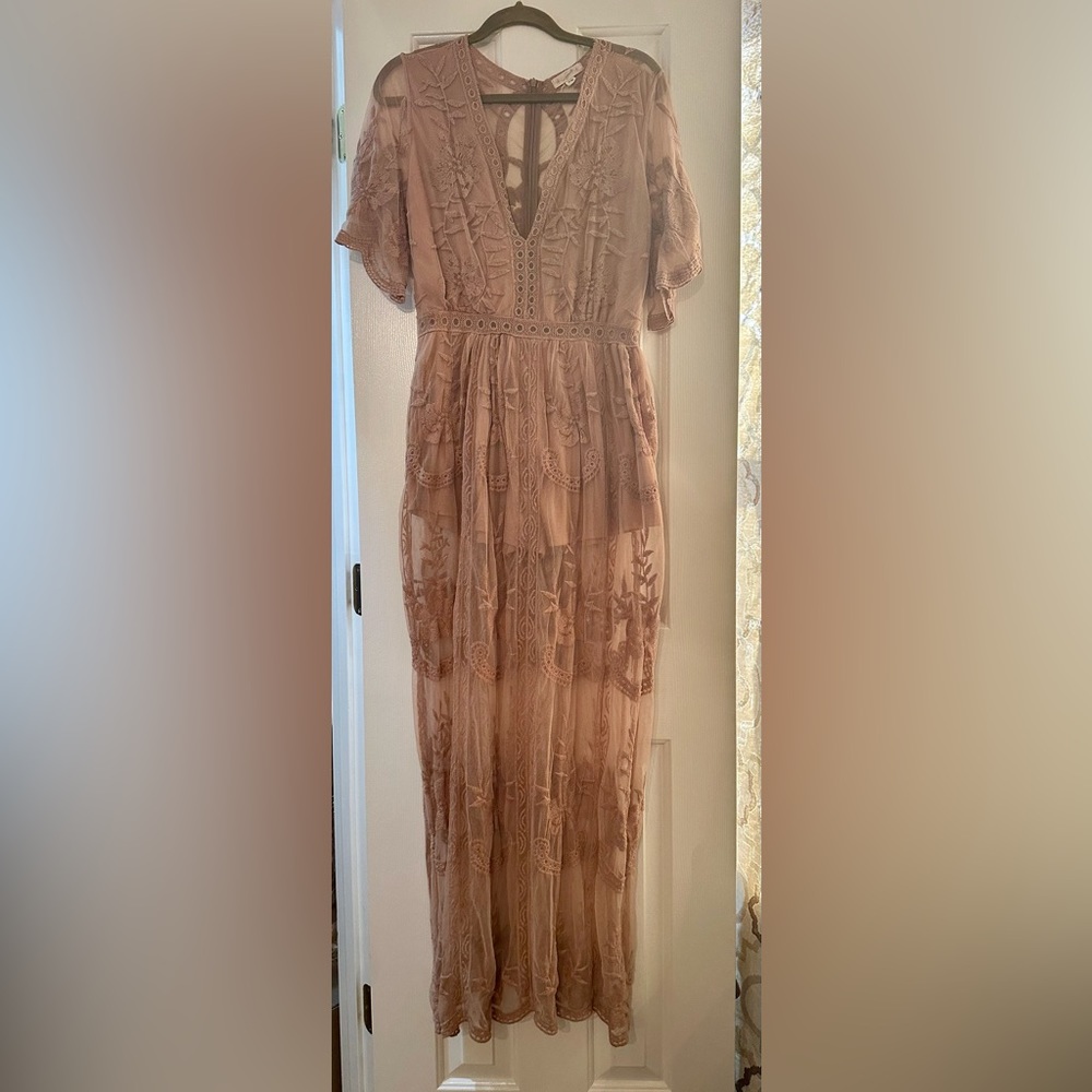 Magnolia Boutique sheer/lace romper dress for beach/family pictures. Size S/M